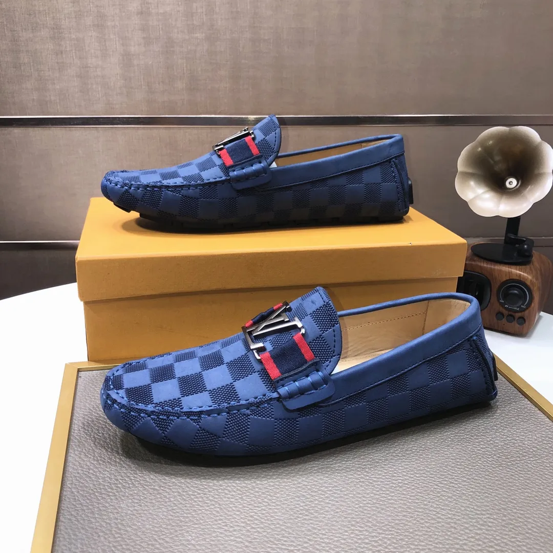 Men's men's shoes 💰420💰 [LV Doudou Shoes] (sheepskin lining) new model is on the market, available on the official website. The new Doudou shoes are processed into single-color materials, and the uppers are made of imported cowhide material. The body of the shoe is fully hemmed with mark thread, and is lined with imported original cowhide leather. The elegant shoe shape is super suitable for all-matching, and the size is 38-44.